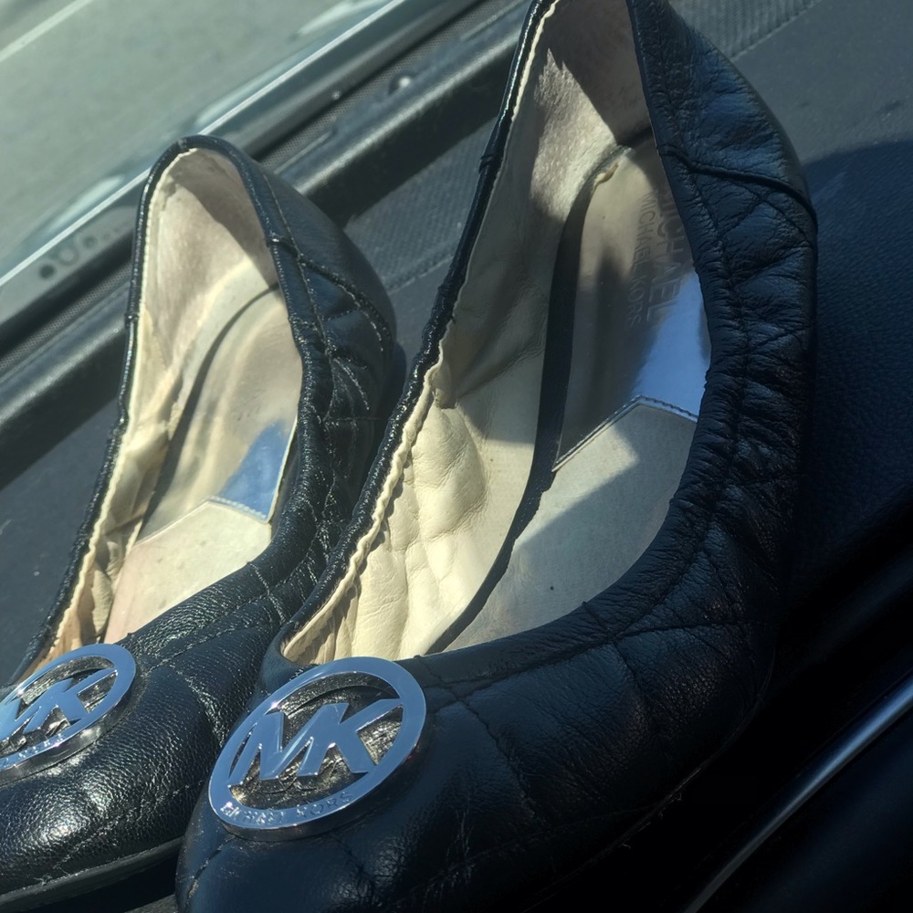 Shoes - Picture 2 of 5